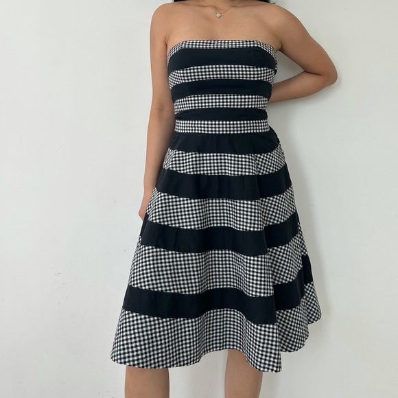 Smart Set Black and White Gingham Strapless Dress with Tulle Underskirt - Small - Picture 2 of 5